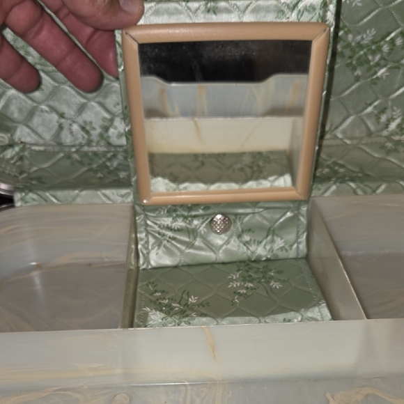 1960s Vintage Retro Green Travel Makeup Case American Tourister Tiara Model Lugg - Picture 7 of 15